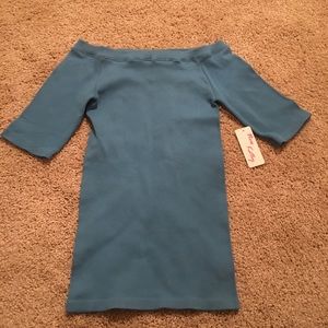 🦋 Off the shoulder 3/4 sleeve Top by NEW Kathy 🦋